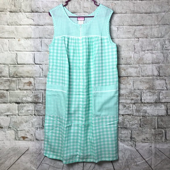 Granada Other - Granada Seersucker Check Housedress Sz Sm